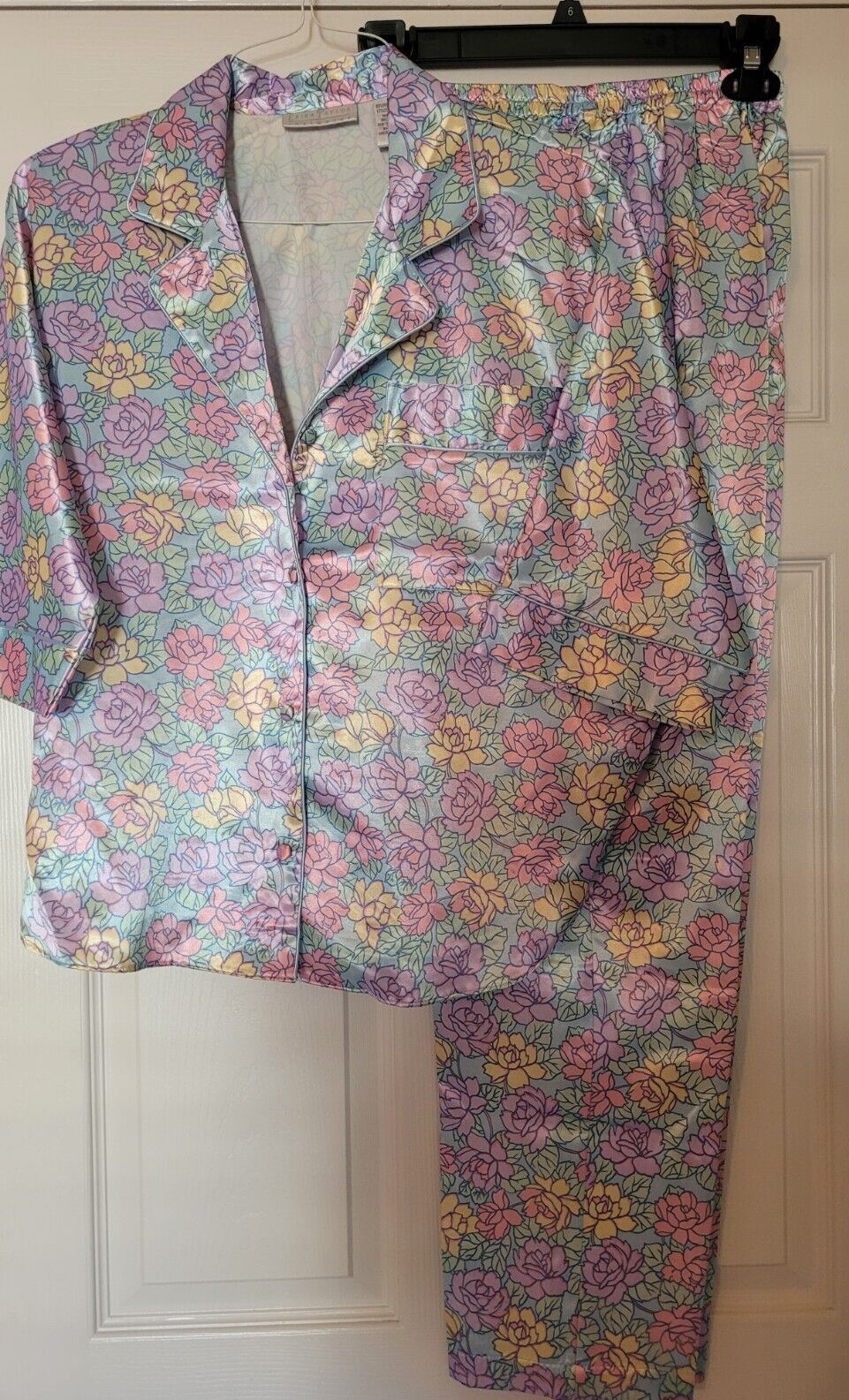 Erika Taylor Womens 2 Piece Satin Pajama Set Pastel Flowers Oversize Top S Small
