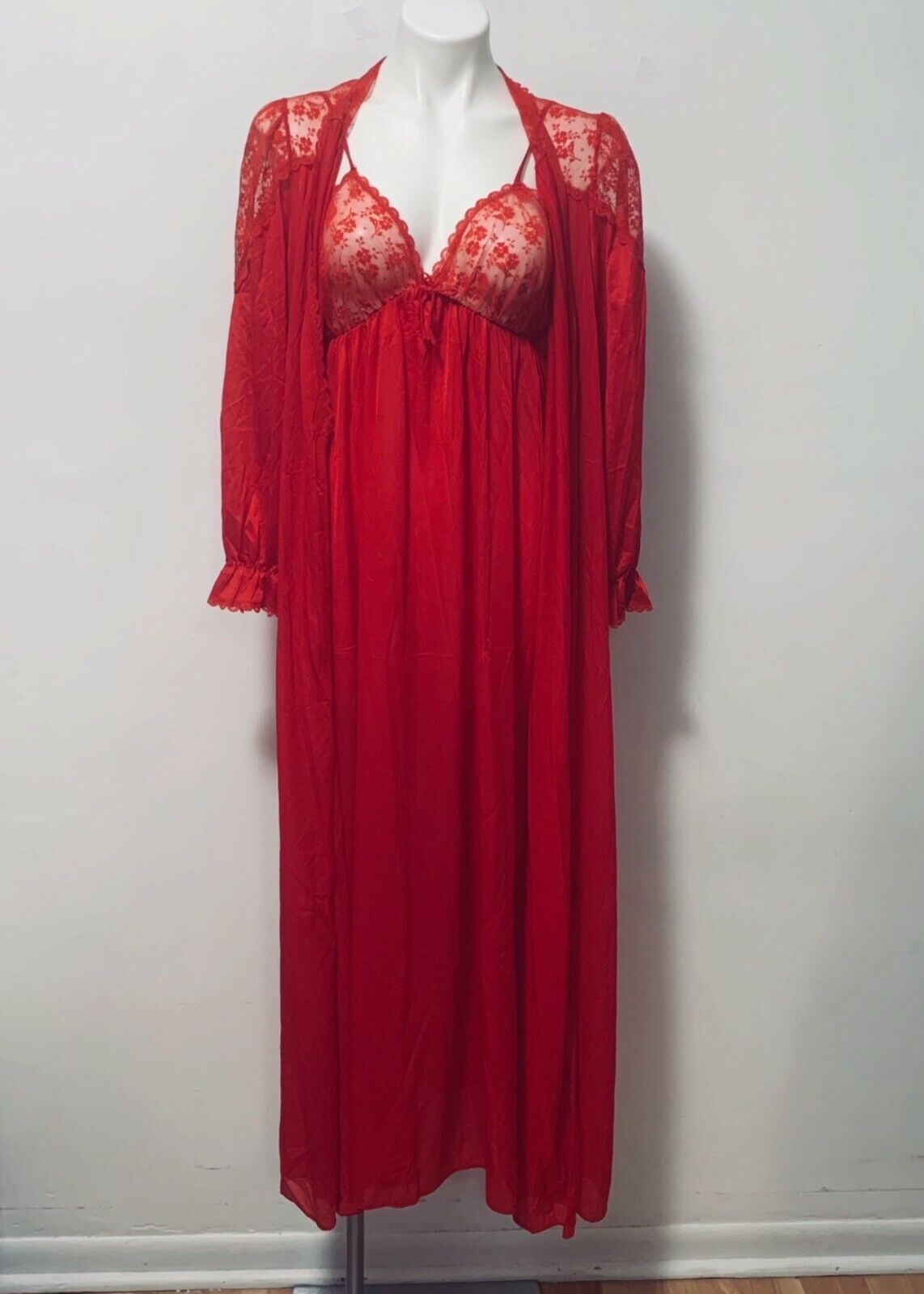 Vintage 2 Piece Nightgown And Robe Red Laced Glam Gown Lingerie Valentines Day