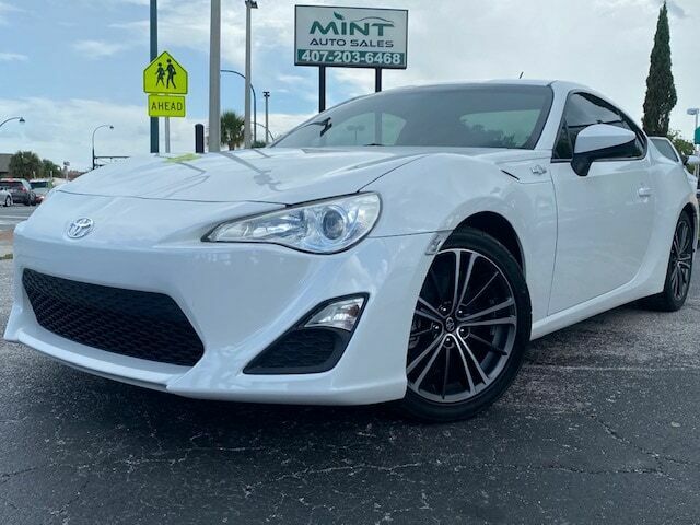2013 Scion Fr-s 10 Series 2013 Scion Fr-s, White  With 36209 Miles Available Now!