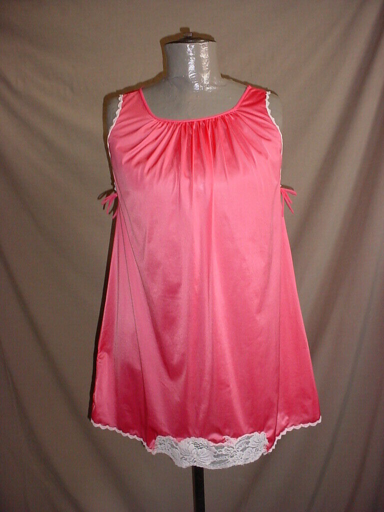 Pink Babydoll Nightie Vintage Vassarette Munsingwear Small 1960s